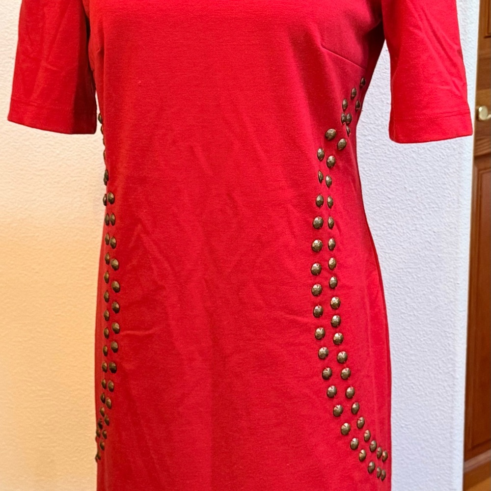 Chic Red Studded Short Sleeve Dress - Picture 2 of 2